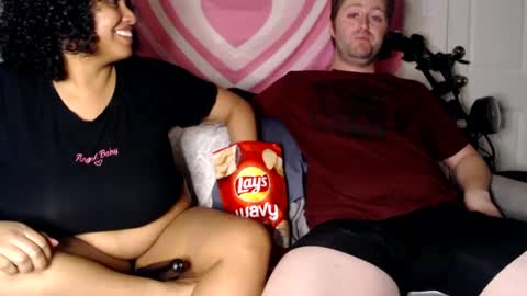 Snapshot of tasteekitty chatting on February 2025 03:11:02 AM Tastee Kitty online show from February 2025 03:11:02 AM