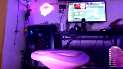 Snapshot of tasteflavored_femboy chatting on December 2025 09:04:02 AM Taste online show from December 2025 09:04:02 AM