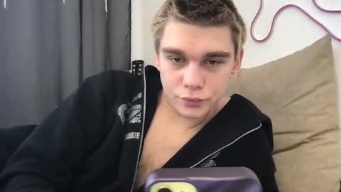 Snapshot of tasteithorny chatting on February 2025 11:41:02 AM tasteithorny online show from February 2025 11:41:02 AM