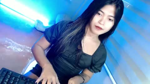 Snapshot of tasteofinnocent69 chatting on January 2025 06:15:02 AM online show from January 2025 06:15:02 AM