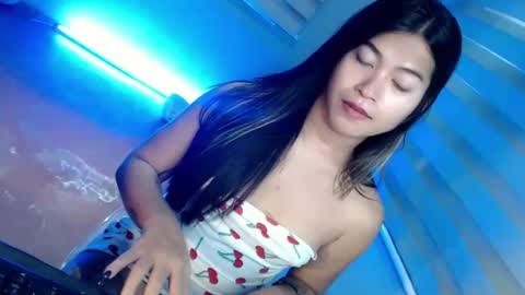 Snapshot of tasteofinnocent69 chatting on January 2025 07:36:02 AM online show from January 2025 07:36:02 AM