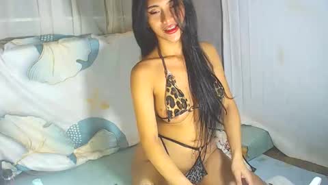 Snapshot of tasteofinnocentxx chatting on April 2026 12:05:02 AM tasteofinnocentxx online show from April 2026 12:05:02 AM