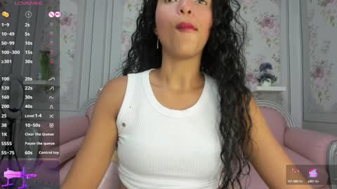 Snapshot of tasty_desires chatting on December 2024 10:23:02 AM TATIS online show from December 2024 10:23:02 AM