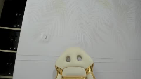 Snapshot of tasty_desires chatting on January 2025 05:13:02 AM TATIS online show from January 2025 05:13:02 AM