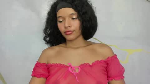 Snapshot of tasty_desires chatting on February 2025 08:05:02 AM TATIS online show from February 2025 08:05:02 AM
