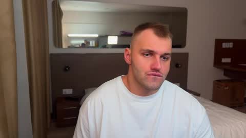 My shows 2100500 UTC3 online show from November 2025 06:35:02 PM