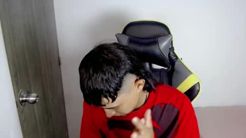 T A T A N online show from November 2025 08:10:01 PM