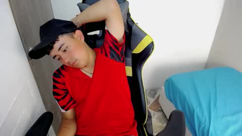 T A T A N online show from November 2025 08:31:01 PM