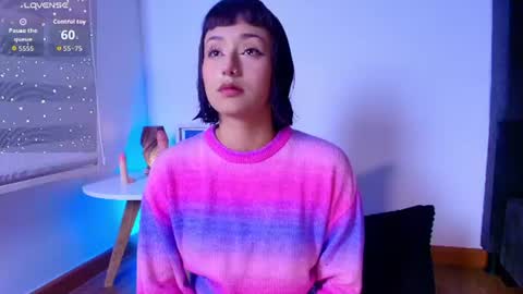 Snapshot of tati_cardenas chatting on June 2026 05:01:02 AM AME online show from June 2026 05:01:02 AM
