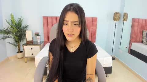 Tati Saldarriaga online show from February 2026 07:54:01 PM