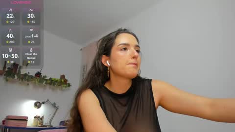 Tatianna online show from September 2025 10:11:01 PM