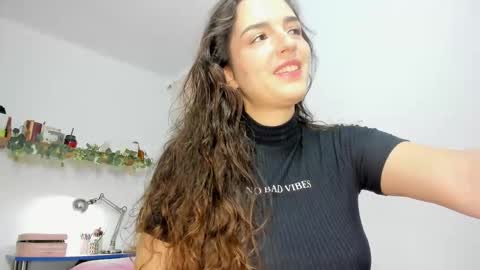 Tatianna online show from October 2025 10:39:02 AM