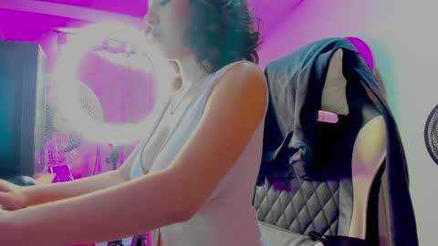 Snapshot of tatica_tentation chatting on April 2026 01:40:01 PM tatica_tentation online show from April 2026 01:40:01 PM