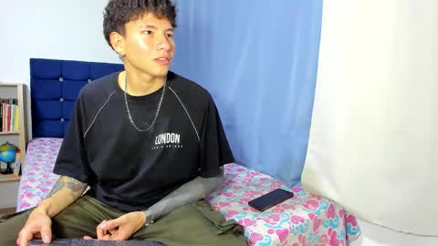 Snapshot of tatiiana_n_damiian chatting on November 2025 10:37:01 PM Tatiiana n Damiian online show from November 2025 10:37:01 PM