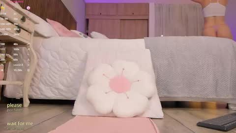 Snapshot of tatikiss_ chatting on May 2026 11:59:01 AM Tatiana independent girl online show from May 2026 11:59:01 AM
