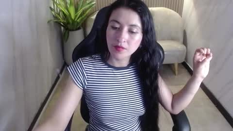 Snapshot of tatiscelis_tf chatting on November 2025 12:57:02 AM TATIS online show from November 2025 12:57:02 AM