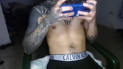 Snapshot of tatsexboy chatting on December 2024 04:03:02 AM SeX-Boy online show from December 2024 04:03:02 AM