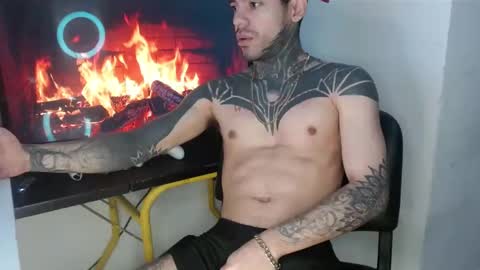 Snapshot of tatsexboy chatting on September 2025 09:09:01 AM SeX-Boy online show from September 2025 09:09:01 AM