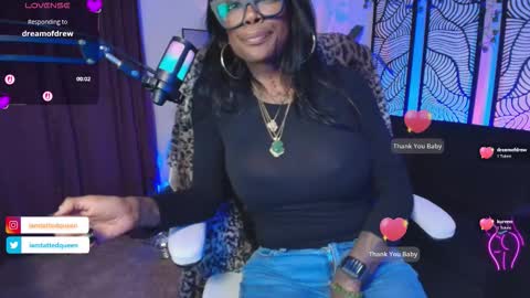 Snapshot of tatted_vixen chatting on November 2025 04:44:01 AM Tatted Queen online show from November 2025 04:44:01 AM