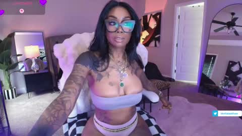 Tatted Queen online show from March 2026 02:40:02 PM