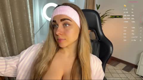 Snapshot of tatti_1 chatting on September 2025 03:22:01 AM Tata online show from September 2025 03:22:01 AM