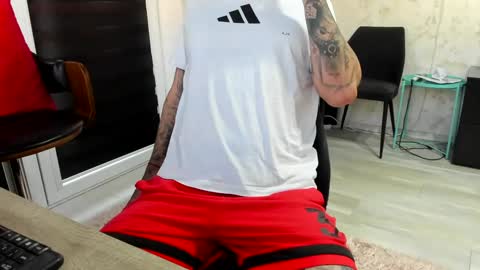 Nicole online show from September 2025 03:34:01 PM