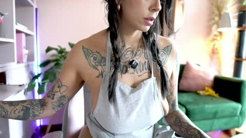 Snapshot of tattoo_ninja_kitty chatting on February 2026 06:47:02 PM Nathalie Hardy online show from February 2026 06:47:02 PM