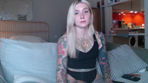 tattoobbgirl online show from March 2025 10:21:01 PM