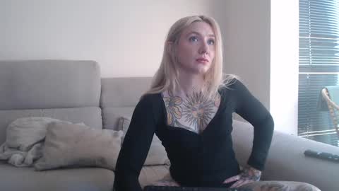 tattoobbgirl online show from November 2025 02:40:02 PM