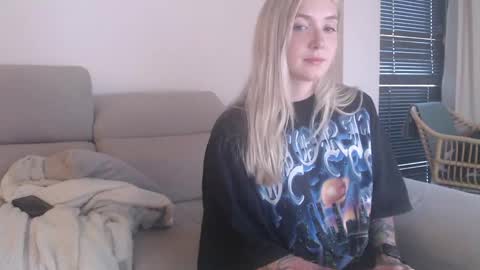tattoobbgirl online show from November 2025 04:29:01 PM