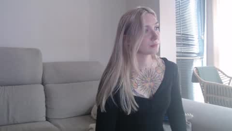 tattoobbgirl online show from December 2025 02:11:01 PM