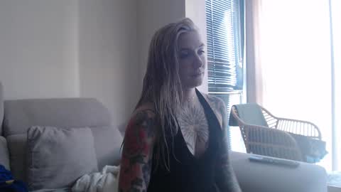 tattoobbgirl online show from December 2025 01:50:02 PM