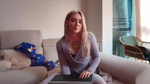 tattoobbgirl online show from March 2026 04:46:01 PM