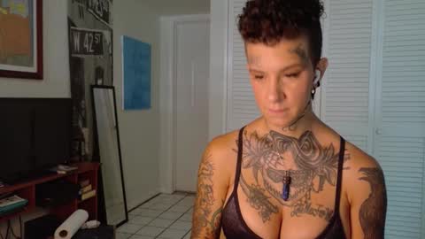 Snapshot of tattooed_natalia chatting on March 2026 02:09:02 PM Natalia 3 online show from March 2026 02:09:02 PM