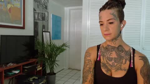 Snapshot of tattooed_natalia chatting on April 2026 02:36:01 PM Natalia 3 online show from April 2026 02:36:01 PM