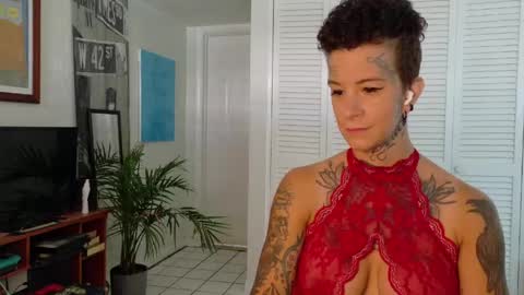 Snapshot of tattooed_natalia chatting on April 2026 02:44:01 PM Natalia 3 online show from April 2026 02:44:01 PM