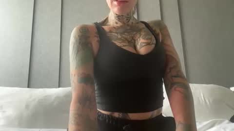 tattooedlucy_ online show from December 2025 05:56:02 AM