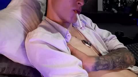 Snapshot of tattooman777 chatting on April 2026 01:41:02 PM Jean pool online show from April 2026 01:41:02 PM