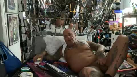 Snapshot of tatts687064 chatting on April 2026 05:08:01 AM tatts687064 online show from April 2026 05:08:01 AM