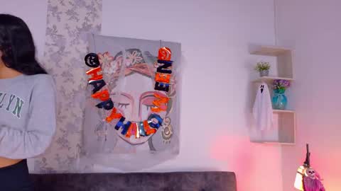 Snapshot of taty_miller chatting on November 2025 01:24:01 PM Taty Miller online show from November 2025 01:24:01 PM