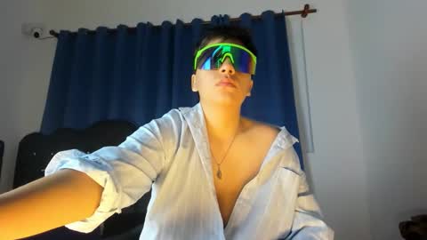 Snapshot of taveko_soler chatting on April 2026 07:04:02 PM Taveko online show from April 2026 07:04:02 PM