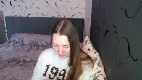 Snapshot of taxxxu chatting on April 2026 07:35:01 AM Diana online show from April 2026 07:35:01 AM