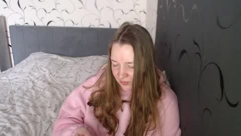 Snapshot of taxxxu chatting on April 2026 06:19:01 AM Diana online show from April 2026 06:19:01 AM