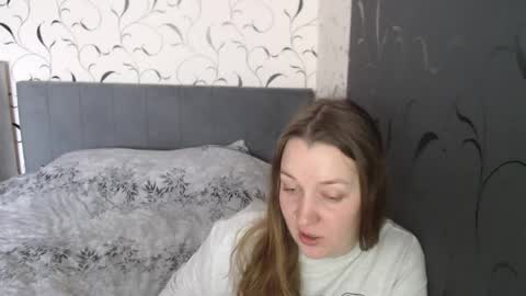 Snapshot of taxxxu chatting on April 2026 06:27:02 AM Diana online show from April 2026 06:27:02 AM