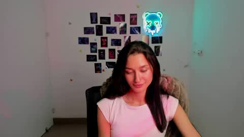 Snapshot of tayavibe chatting on July 2026 08:40:02 AM Taya online show from July 2026 08:40:02 AM
