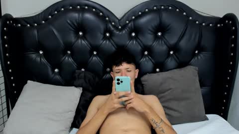 T A Y L E R  online show from March 2025 12:10:02 AM