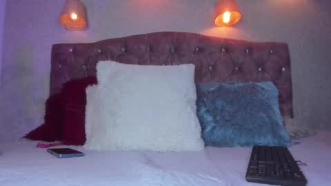 Taylor Duran. online show from January 2025 11:51:02 AM