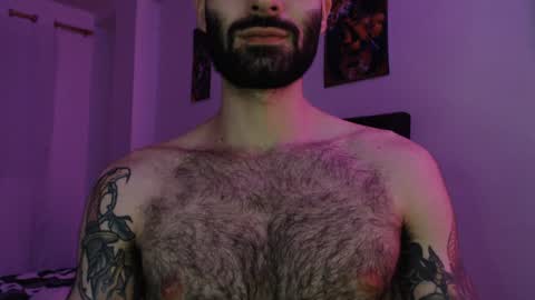 Snapshot of taylor__06 chatting on December 2024 03:04:01 AM Taylor online show from December 2024 03:04:01 AM