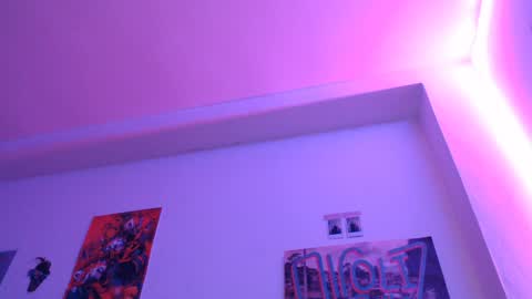 Snapshot of taylor__06 chatting on February 2025 06:13:02 AM Taylor online show from February 2025 06:13:02 AM