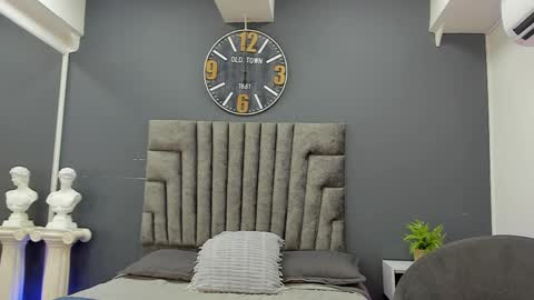 Snapshot of taylor__harper chatting on April 2026 03:37:02 AM Taylor Harper online show from April 2026 03:37:02 AM